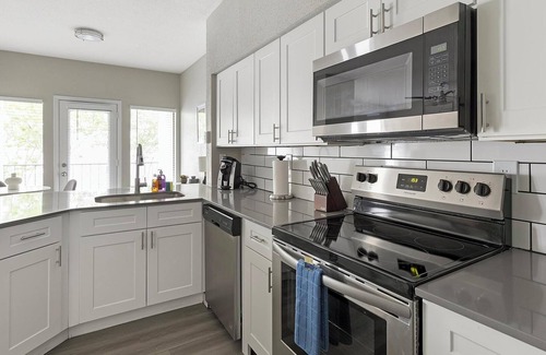 Fort Worth Apartment | Explore Axis Waterfront: Family-Friendly 2 Bedroom Retreat