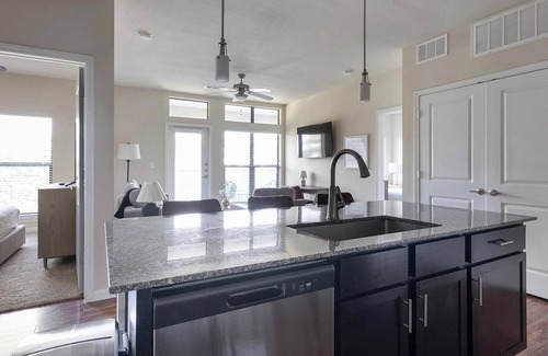 Austin Apartment | Landing at Bridge at Southpark Meadows - 2 Bedr.