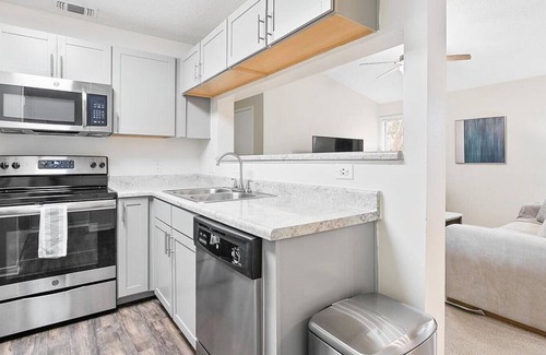 Winston - Salem Apartment | Experience Crowne Club Apartments in Downtown Winston Salem