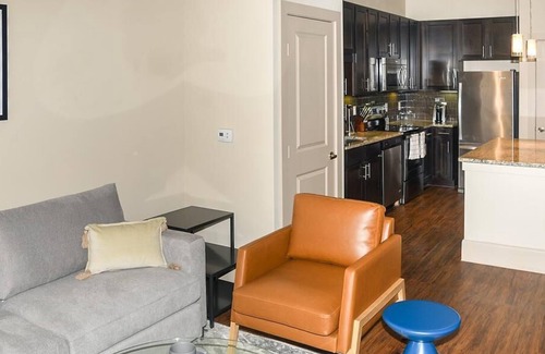 Memorial City Apartment | Discover Comfort at District at Memorial Apartments - 1 Bedroom