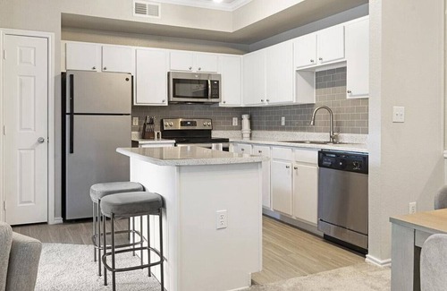Euless Apartment | Enjoy Family-Friendly Stays at Franciscan At Bear Creek