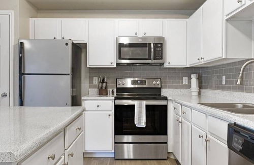 Euless Apartment | Enjoy Family-Friendly Stays at Franciscan At Bear Creek
