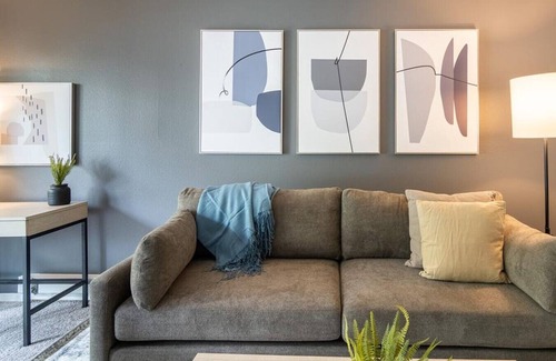 Northgate Apartment | Inviting Galleria - Cozy 1 Bedroom in Northwest Seattle