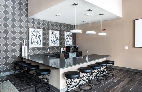 Vickery Meadow Apartment | Discover Galleries at Park Lane - Studio in Vickery Meadow