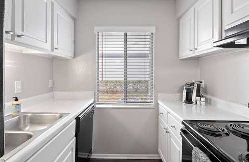 St. Petersburg - Clearwater Apartment | Discover Gateway on 4th Apartments - Downtown St. Petersburg