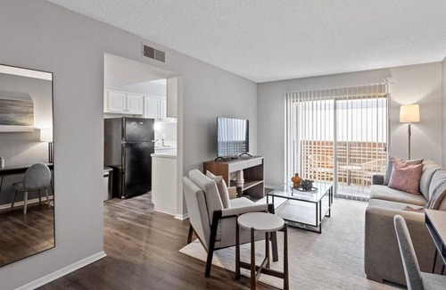 St. Petersburg - Clearwater Apartment | Discover Gateway on 4th Apartments - Downtown St. Petersburg