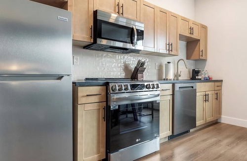 Kensington Apartment | Landing at Hagert and York - Studio in East Ken.