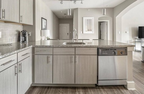 West Ashley Apartment | Pet-Friendly Getaway at Heyward West Ashley - 2 Bedrooms