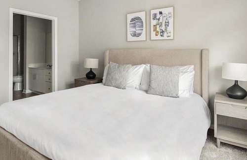 Sanford Apartment | Discover Lakes Edge: 2-Bedroom Getaway in Downtown Sanford