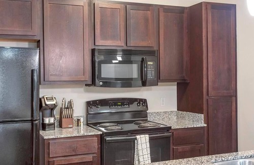 Georgetown Apartment | Cozy 1 Bedroom at Madison in Downtown Georgetown