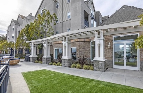 Foster City Apartment | Relaxing 1 Bedroom Retreat at Miramar in Lincoln