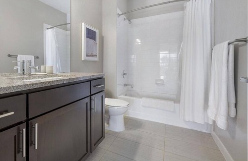 Louisville Apartment | Explore Downtown Louisville: North Main at Steel Ranch