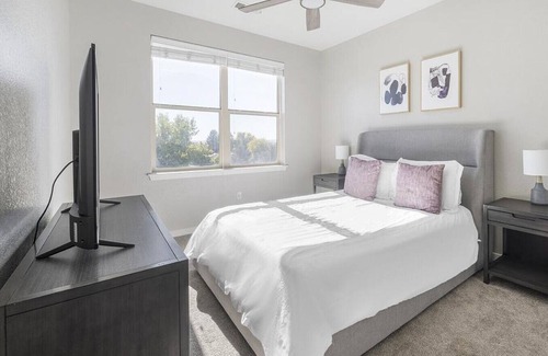 Louisville Apartment | Explore Downtown Louisville: North Main at Steel Ranch