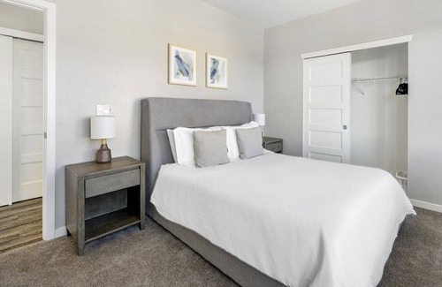 Louisville Apartment | Explore Downtown Louisville: North Main at Steel Ranch