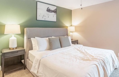 Central District Apartment | Welcoming Landing at Ramblewood Apartments - Centerville Retreat