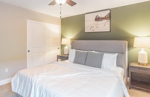 Central District Apartment | Welcoming Landing at Ramblewood Apartments - Centerville Retreat