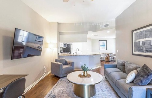 Ahwatukee Foothills Apartment | Relaxing Stay at San Melia - Pet Friendly 2 Bedroom Retreat