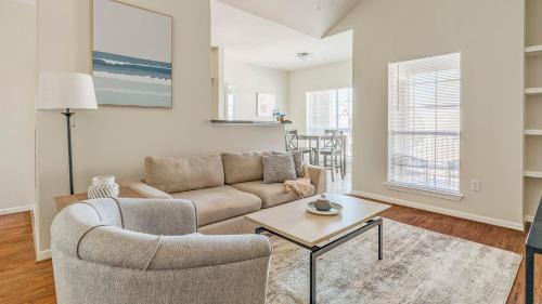 Southbelt/Ellington Apartment | Landing at Settlers Ranch - Pasadena