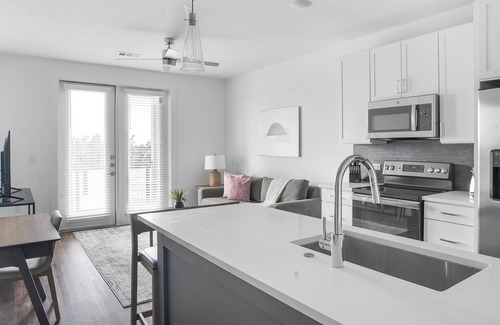 Lakeway Apartment | Discover The Artesian at Bee Cave: 1 Bedroom Getaway