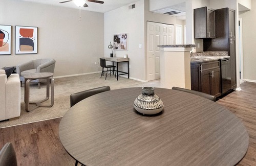Germantown Apartment | Discover The Retreat at Germantown - 1 Bedroom Oasis