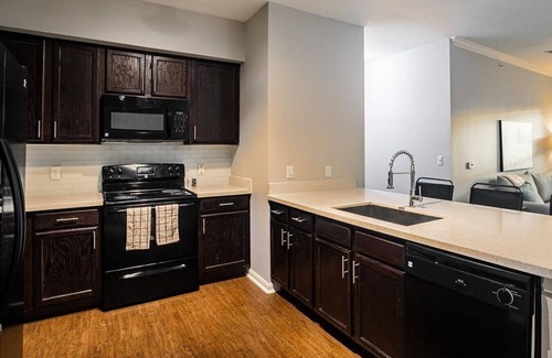 Atascocita Apartment | Discover The Henry at Woodland Hills - Family-Friendly Retreat