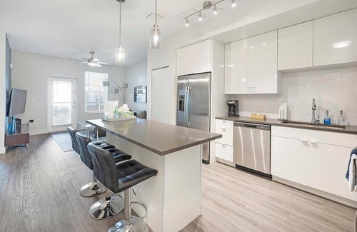 Port Tampa City Apartment | Landing at The Pointe on Westshore - 1 Bedroom .