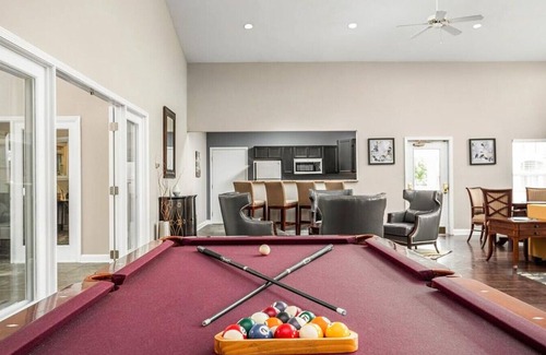 Fort Wayne Apartment | Relax at The Reserve at Dawson's Creek – Ideal for Families