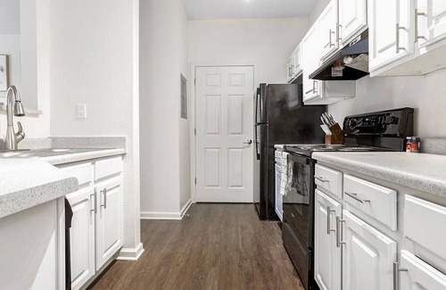 Fort Wayne Apartment | Relax at The Reserve at Dawson's Creek – Ideal for Families