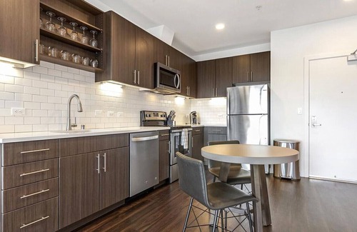 Weatogue Apartment | Discover The Ridge at Talcott Mountain: 2 Bedroom Haven