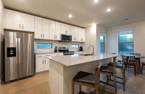 Austin Apartment | Explore Downtown Austin at The Saint Mary - 2 Bedrooms