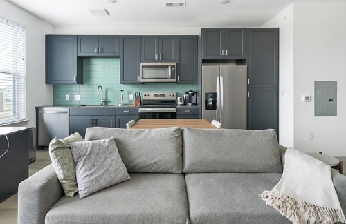Northside Apartment | Landing at The Standard on the River - Studio i.