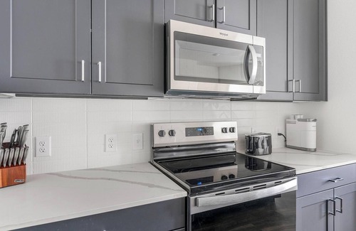 Northside Apartment | Landing at The Standard on the River - 1 Bedroo.