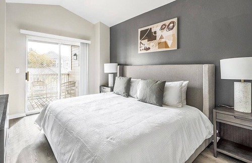 Westridge Apartment | Discover Comfort at The Bluffs: 1 Bedroom in Westridge