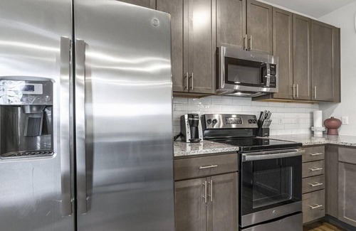 Stone Oak Apartment | Comfortable Stay at The Vecina - 1 Bedroom in Stone Oak