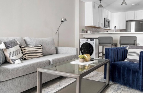 Five Points South Apartment | Landing at Tower on Tenth - 1 Bedroom in Five P.
