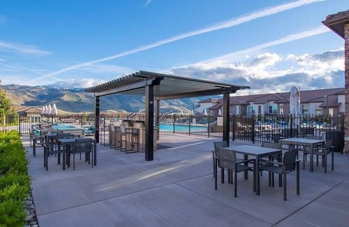 Northwest Reno Apartment | Explore Vida Luxury Apartments - 1 Bedroom in Northwest Reno