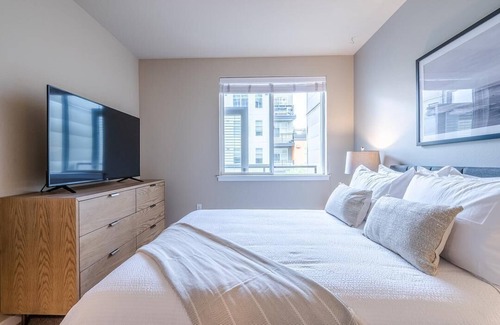 Juanita Apartment | Experience the Comfort of Waterscape Juanita Village