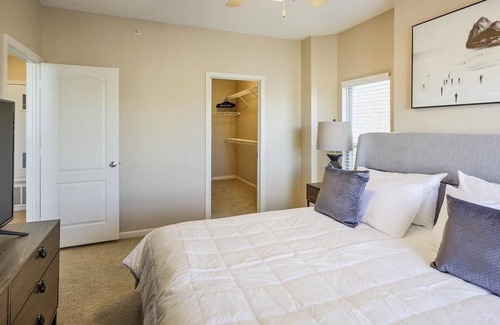 Omaha Apartment | Comfortable Escape at Whispering Hills - 1 Bedroom Retreat