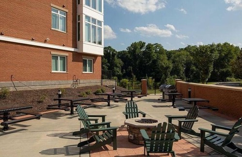 Windsor Apartment | Cozy Stay at Windsor Station - 1 Bedroom Downtown Retreat