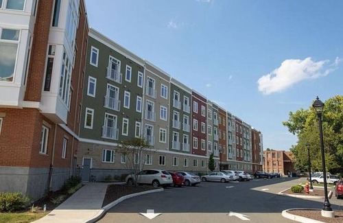 Windsor Apartment | Cozy Stay at Windsor Station - 1 Bedroom Downtown Retreat