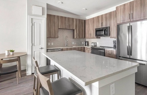 Katy Apartment | Landing | Beautiful 1BD, Game Room, Courtyard