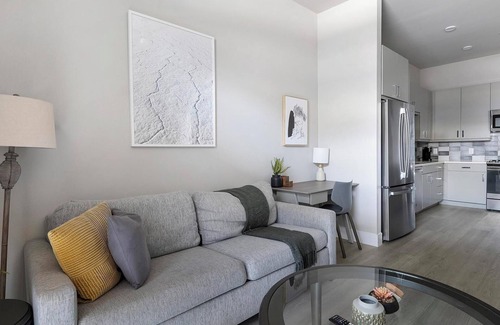 Round Rock Apartment | Discover Bellrock La Frontera - Downtown Round Rock Retreat