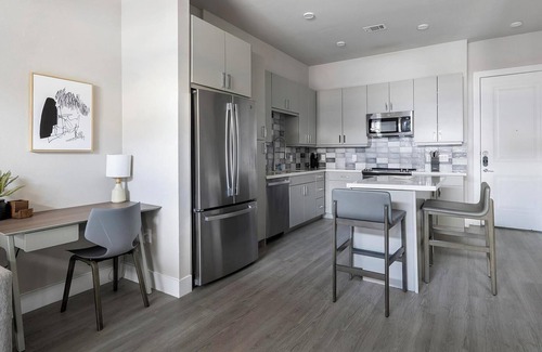 Round Rock Apartment | Discover Bellrock La Frontera - Downtown Round Rock Retreat