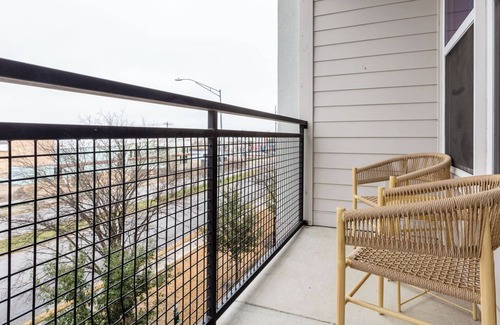 Montopolis Apartment | Discover the Bridge at Henley: 1 Bedroom Retreat