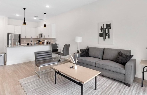 Denton Apartment | Landing | Beautiful 1BD in Denton