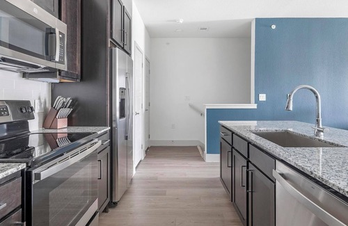 Austin Apartment | Landing | Beautiful 1BD, Pool, Gym