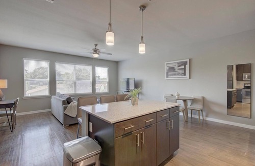 Terrell Heights Apartment | Landing | Beautiful 2BD, Yoga Studio, Courtyard