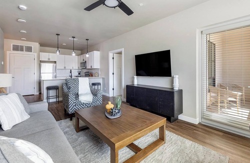 Goodyear Apartment | Landing | Beautiful 2BD, Clubhouse