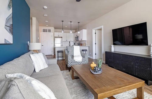 Goodyear Apartment | Landing | Beautiful 2BD, Clubhouse