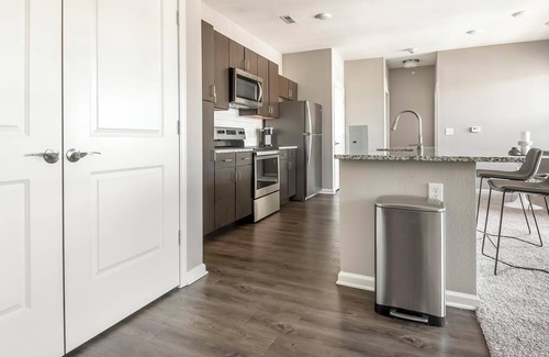 Chesterfield Apartment | Landing | Beautiful 1BD, Courtyard, Pool